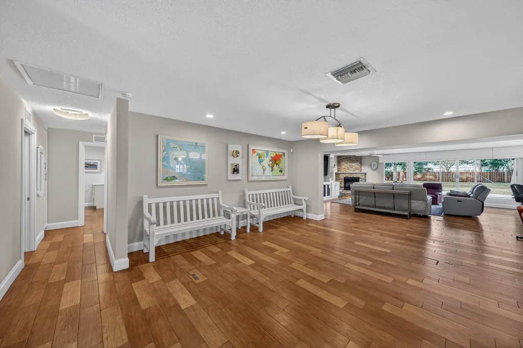 2535 SW 30th Terrace Fort Lauderdale FL 33312