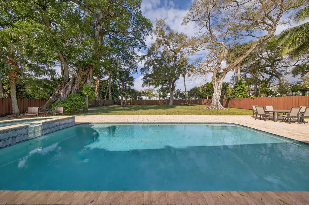 2535 SW 30th Terrace Fort Lauderdale FL 33312