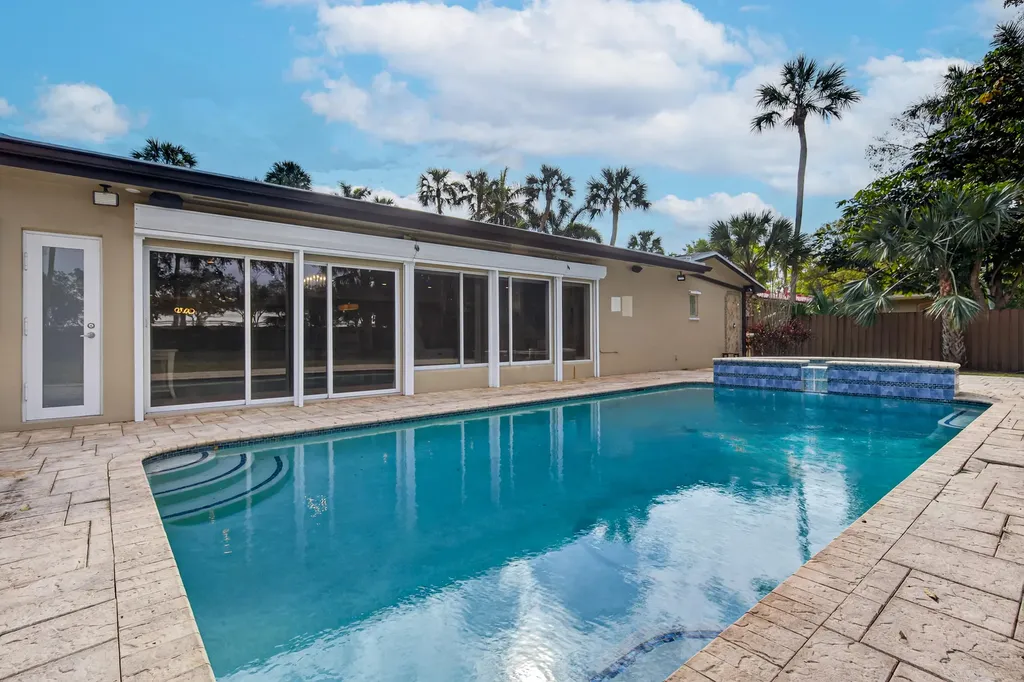 2535 SW 30th Terrace Fort Lauderdale FL 33312