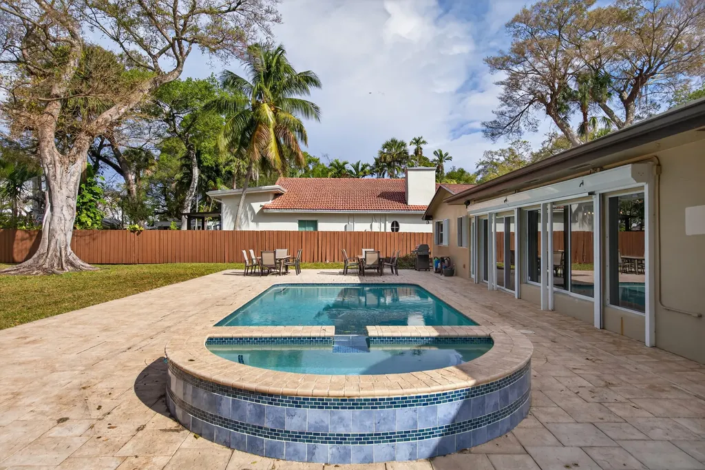2535 SW 30th Terrace Fort Lauderdale FL 33312