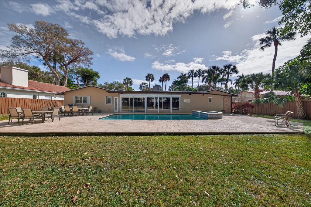 2535 SW 30th Terrace Fort Lauderdale FL 33312