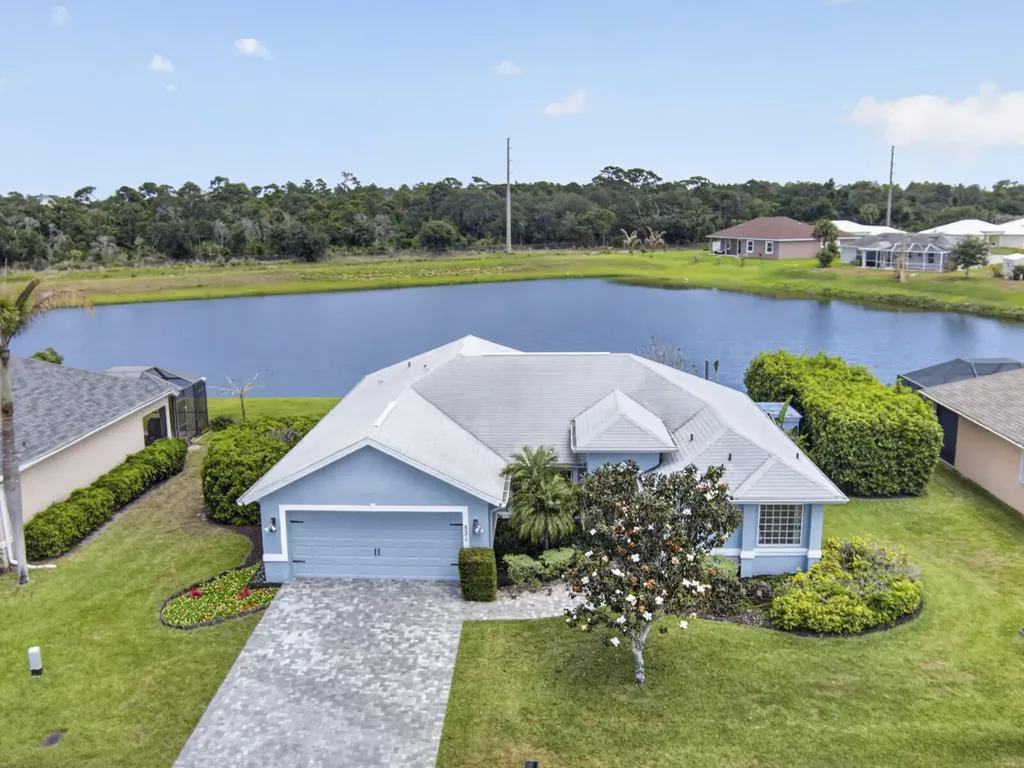 531 High Hawk Circle Vero Beach FL 32962