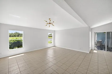 531 High Hawk Circle Vero Beach FL 32962