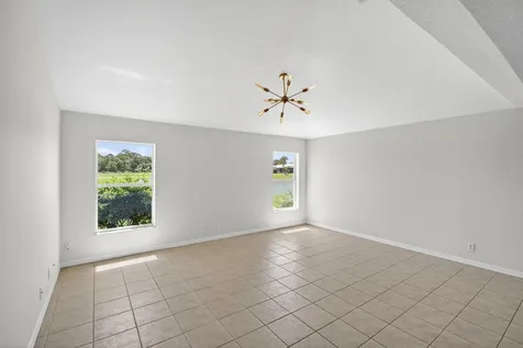 531 High Hawk Circle Vero Beach FL 32962
