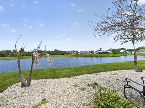 531 High Hawk Circle Vero Beach FL 32962