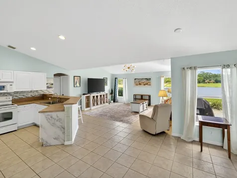 531 High Hawk Circle Vero Beach FL 32962