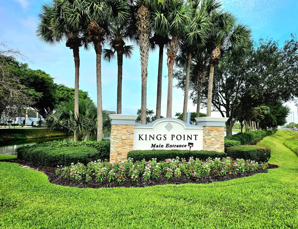 719 Flanders O Delray Beach FL 33484
