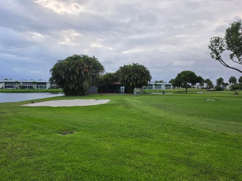 719 Flanders O Delray Beach FL 33484
