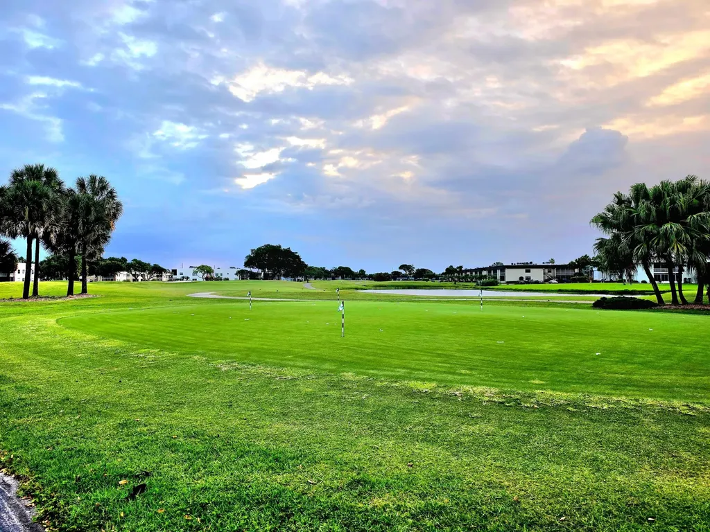 719 Flanders O Delray Beach FL 33484