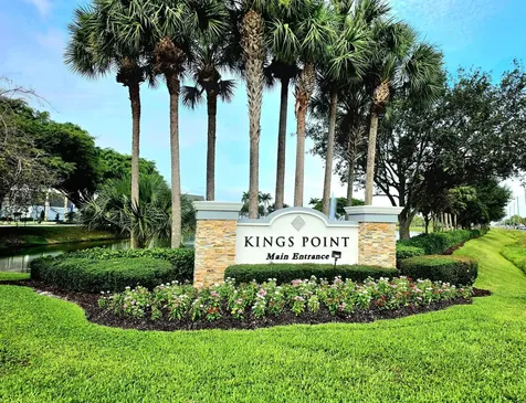 719 Flanders O Delray Beach FL 33484