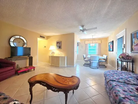 719 Flanders O Delray Beach FL 33484