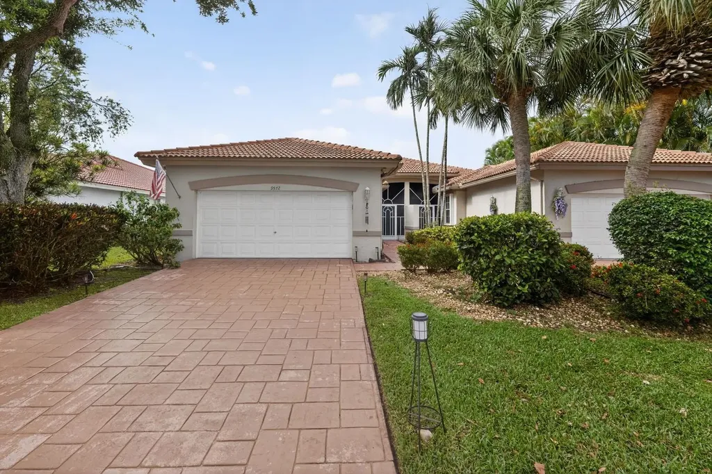9572 N Crescent View Drive Drive N Boynton Beach FL 33437