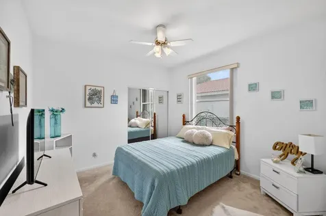 9572 N Crescent View Drive Drive N Boynton Beach FL 33437