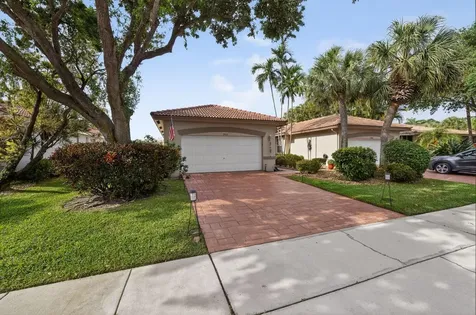 9572 N Crescent View Drive Drive N Boynton Beach FL 33437