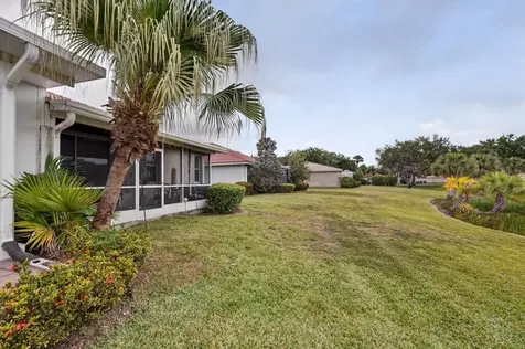 9572 N Crescent View Drive Drive N Boynton Beach FL 33437