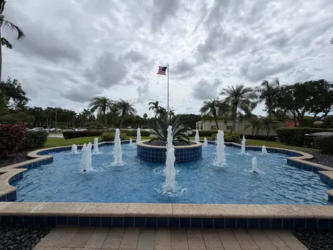 9572 N Crescent View Drive Drive N Boynton Beach FL 33437
