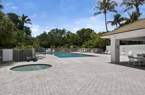 9572 N Crescent View Drive Drive N Boynton Beach FL 33437