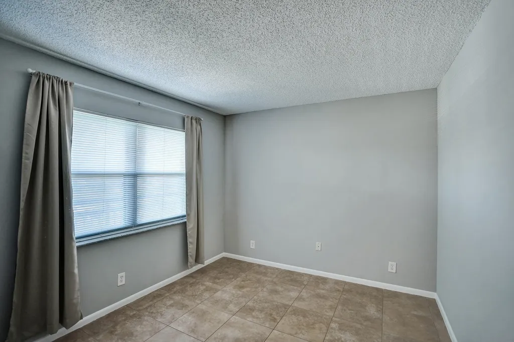 2906 SW 21st Terrace Delray Beach FL 33445
