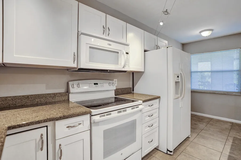 2906 SW 21st Terrace Delray Beach FL 33445