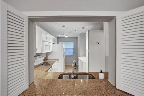 2906 SW 21st Terrace Delray Beach FL 33445