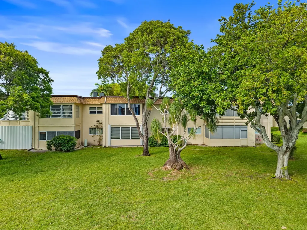 752 Lori Drive Palm Springs FL 33461