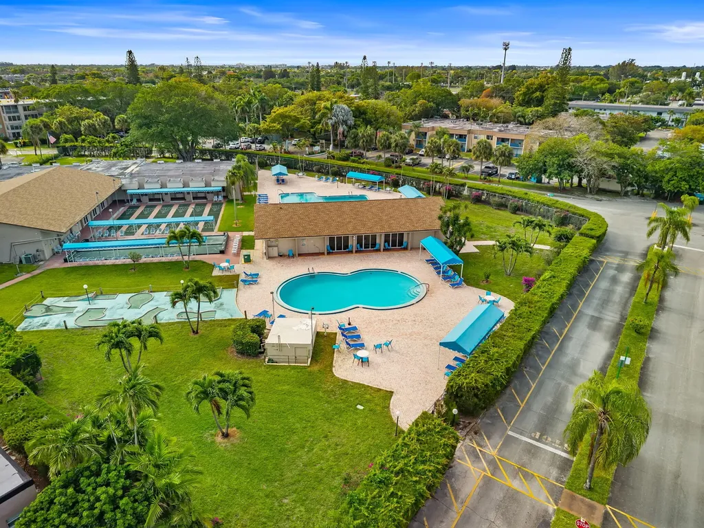 752 Lori Drive Palm Springs FL 33461