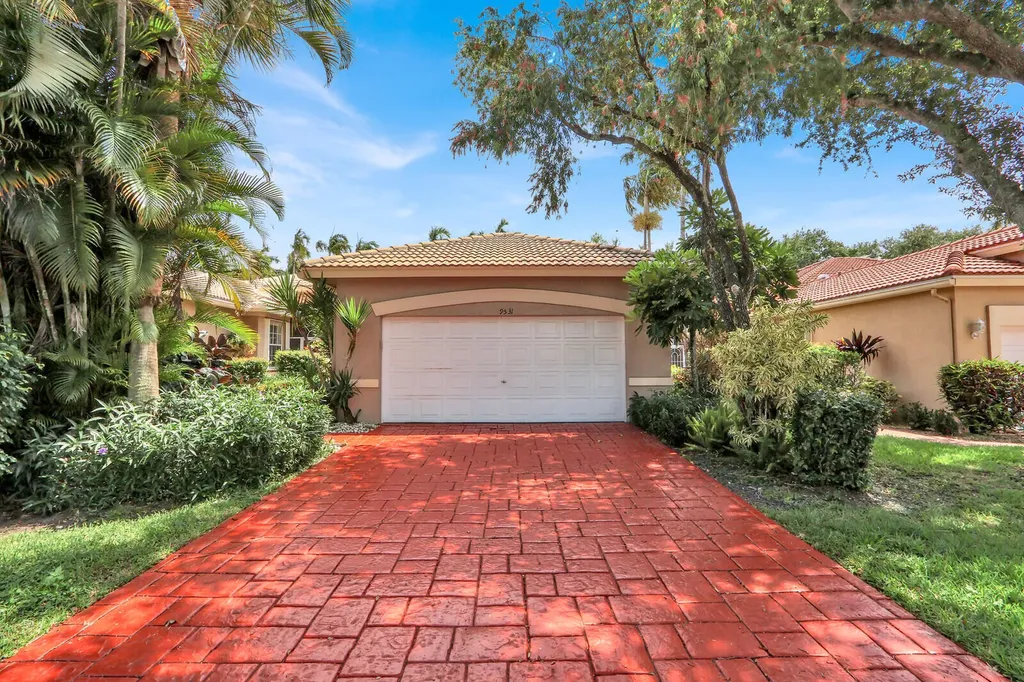 9531 Crescent View Drive N Boynton Beach FL 33437