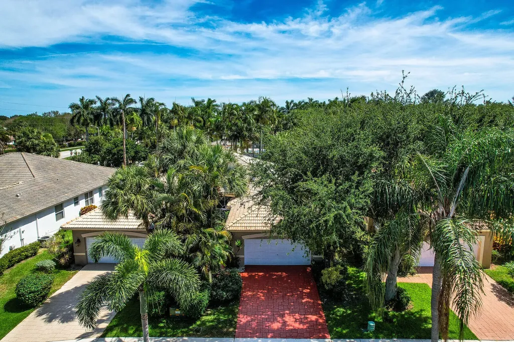 9531 Crescent View Drive N Boynton Beach FL 33437