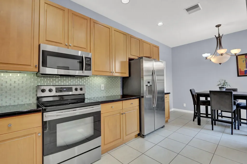 9531 Crescent View Drive N Boynton Beach FL 33437