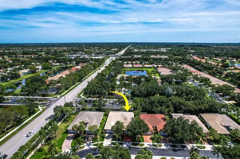 9531 Crescent View Drive N Boynton Beach FL 33437