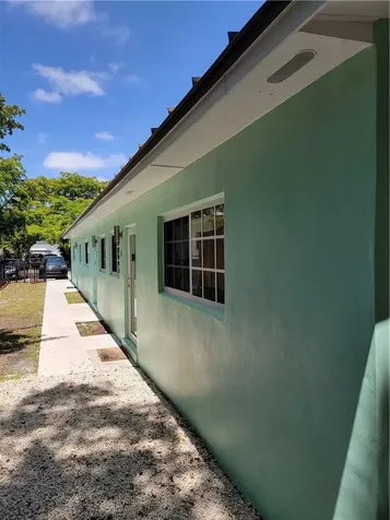 1010 NW 3rd Avenue Hallandale Beach FL 33009