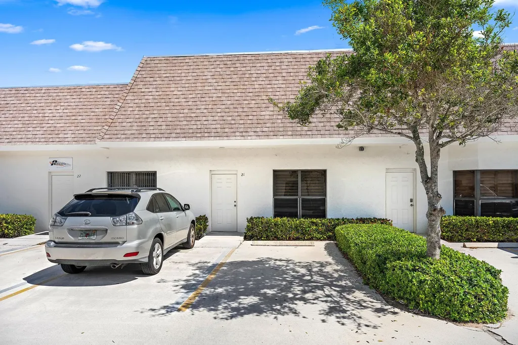 212 N Us Highway 1 Tequesta FL 33469