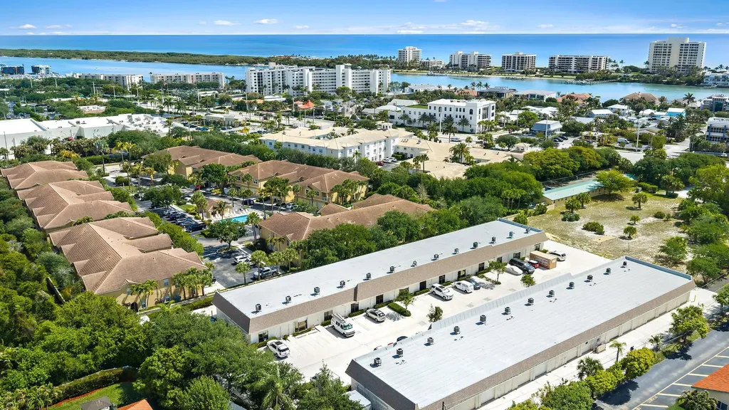 212 N Us Highway 1 Tequesta FL 33469