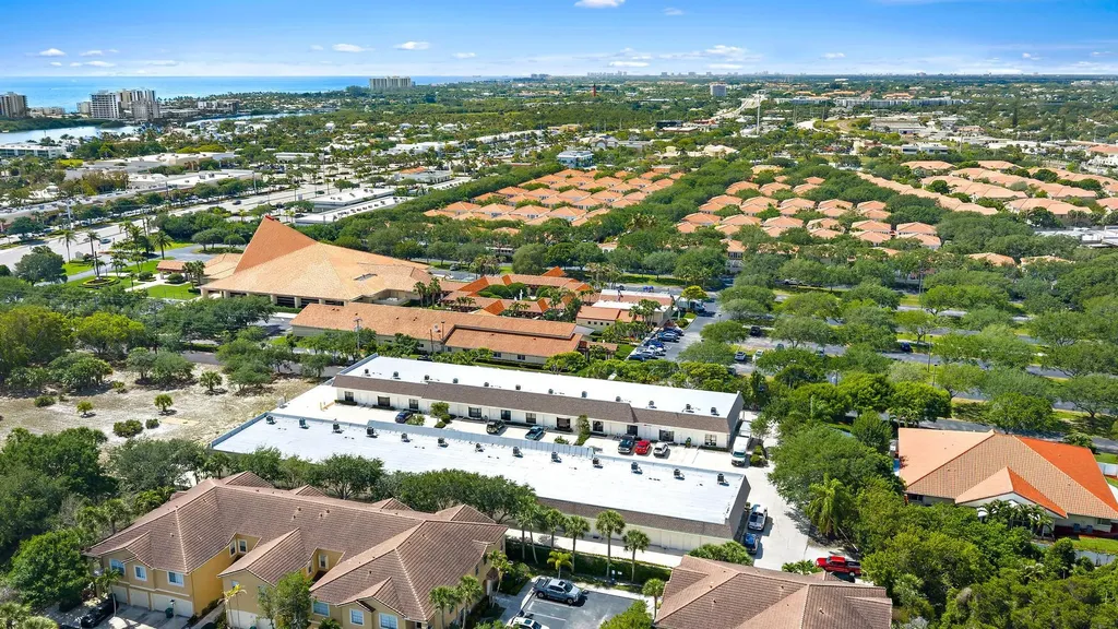 212 N Us Highway 1 Tequesta FL 33469