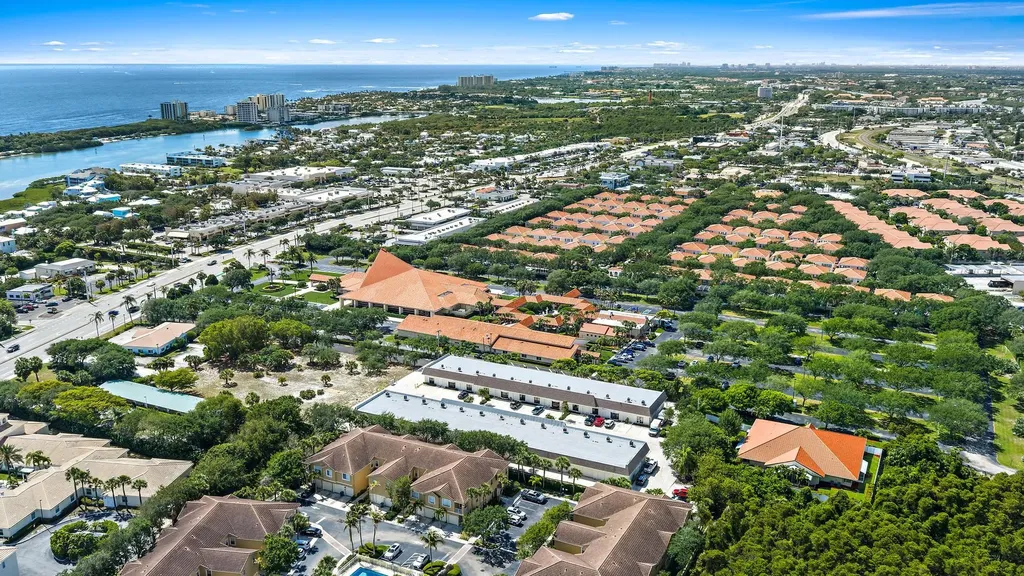 212 N Us Highway 1 Tequesta FL 33469