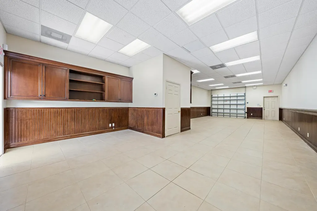 212 N Us Highway 1 Tequesta FL 33469