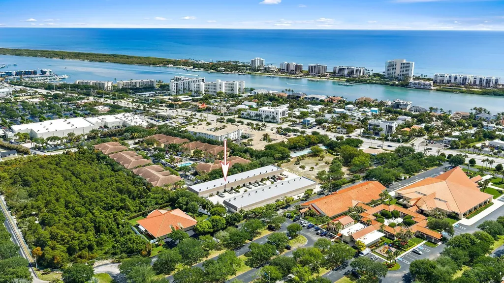 212 N Us Highway 1 Tequesta FL 33469