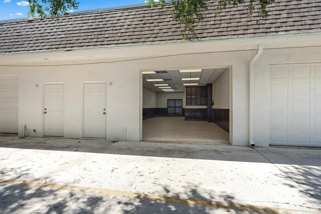 212 N Us Highway 1 Tequesta FL 33469
