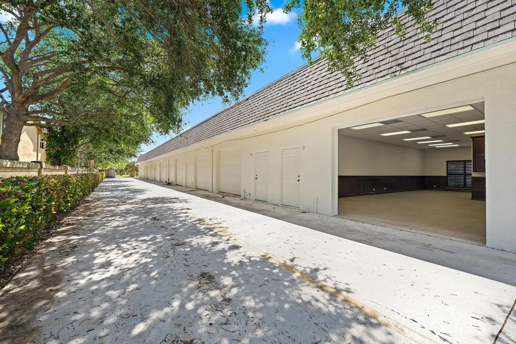 212 N Us Highway 1 Tequesta FL 33469