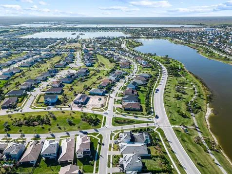 19420 Broad Shore Walk Loxahatchee FL 33470