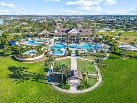 19420 Broad Shore Walk Loxahatchee FL 33470