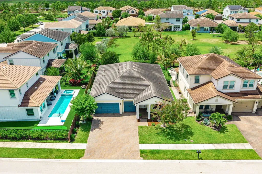 1031 Ember Ridge Run Loxahatchee FL 33470