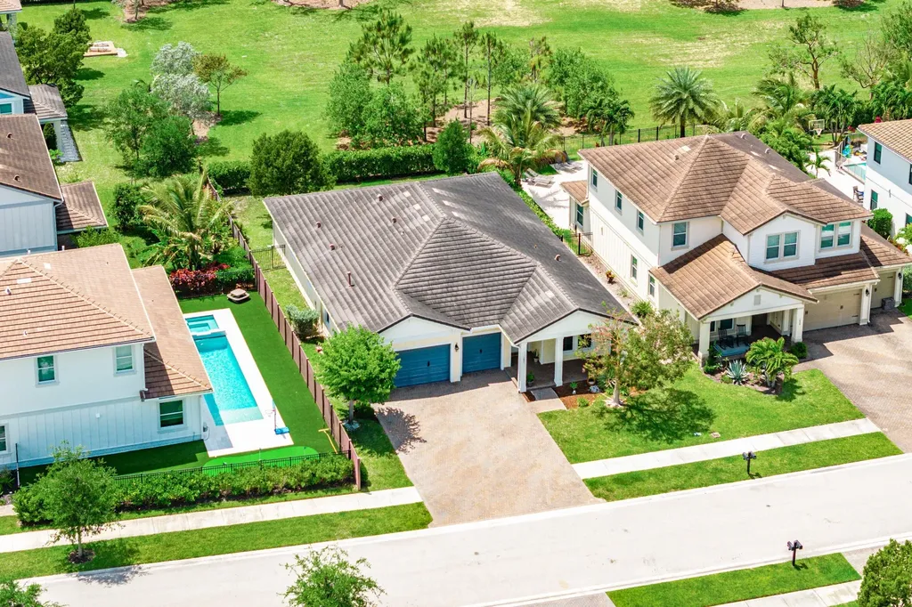 1031 Ember Ridge Run Loxahatchee FL 33470