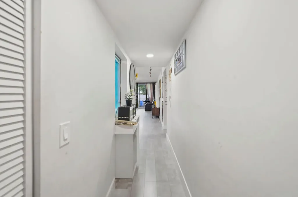 8421 Forest Hills Drive Coral Springs FL 33065