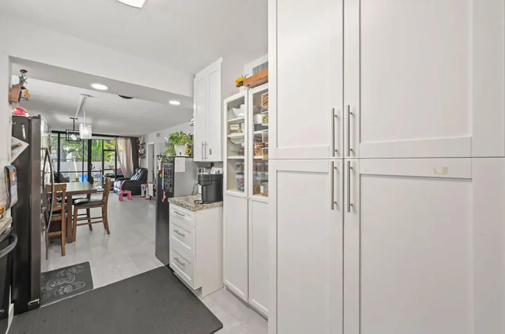 8421 Forest Hills Drive Coral Springs FL 33065
