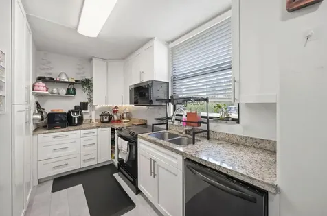 8421 Forest Hills Drive Coral Springs FL 33065