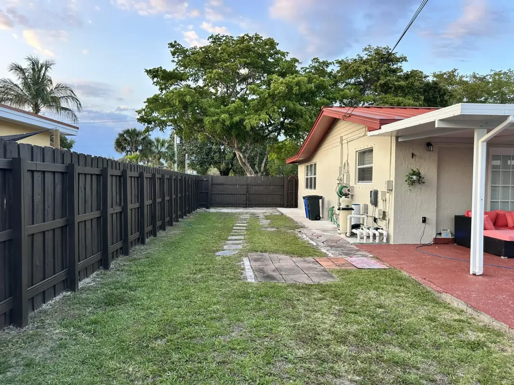6940 Plantation Road Plantation FL 33317