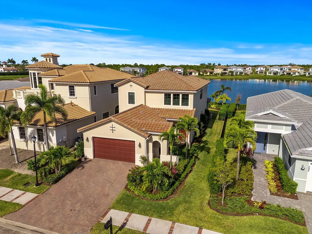601 SE Fascino Circle Port St Lucie FL 34984