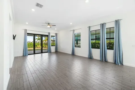 601 SE Fascino Circle Port St Lucie FL 34984