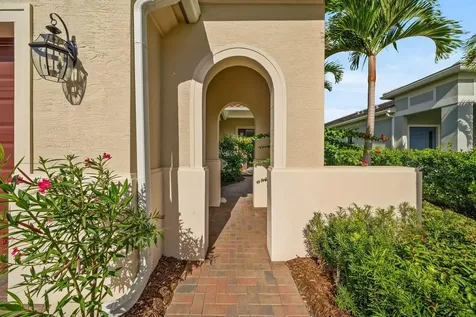 601 SE Fascino Circle Port St Lucie FL 34984